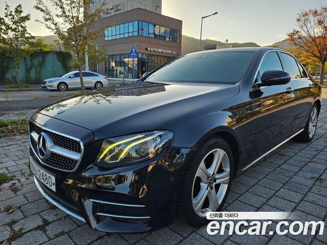 Mercedes-Benz E-Class 2017 — photo 2