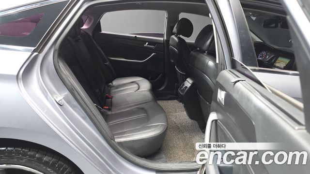 Hyundai Sonata 2017 — photo 18