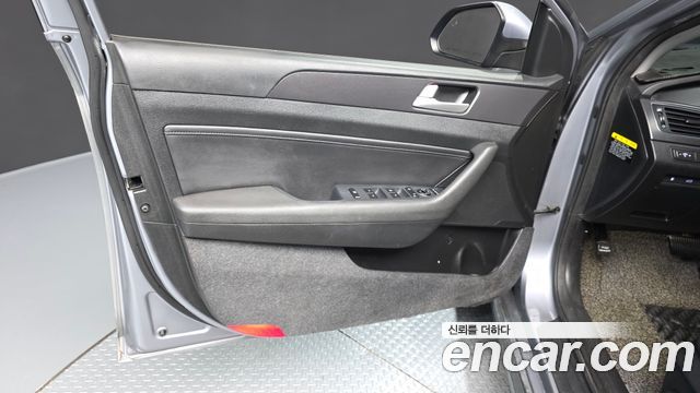 Hyundai Sonata 2017 — photo 14