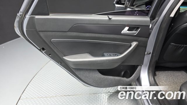 Hyundai Sonata 2017 — photo 15