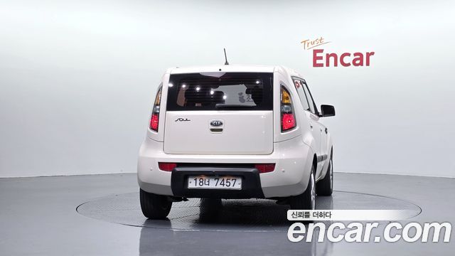 Kia Soul 2010 — photo 4