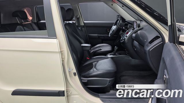 Kia Soul 2010 — photo 11