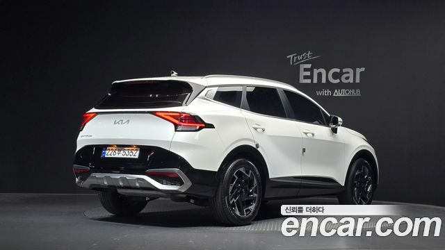 Kia Sportage 2023 — photo 2
