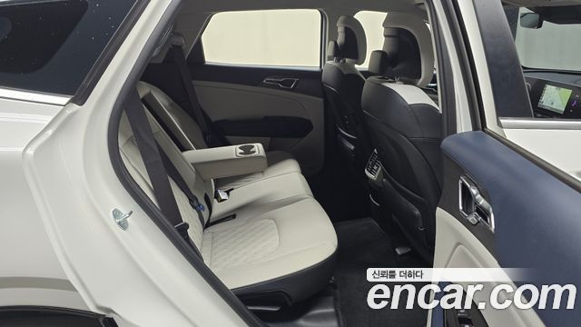 Kia Sportage 2023 — photo 17
