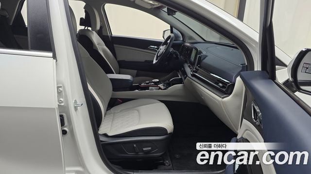Kia Sportage 2023 — photo 16
