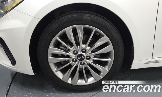 Kia K5 2019 — photo 5