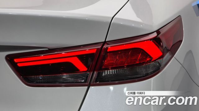 Kia K5 2019 — photo 9