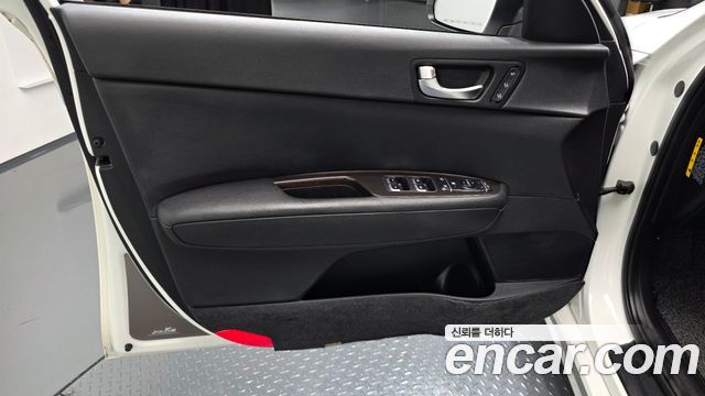 Kia K5 2019 — photo 14