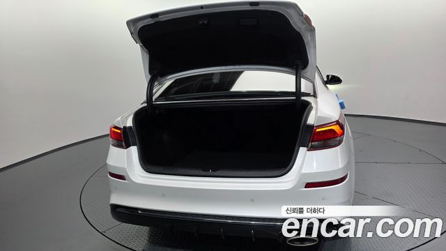 Kia K5 2019 — photo 31