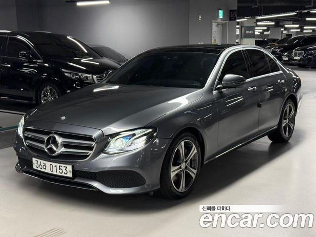 Mercedes-Benz E-Class 2017 — photo 2