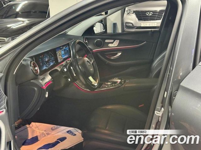 Mercedes-Benz E-Class 2017 — photo 5