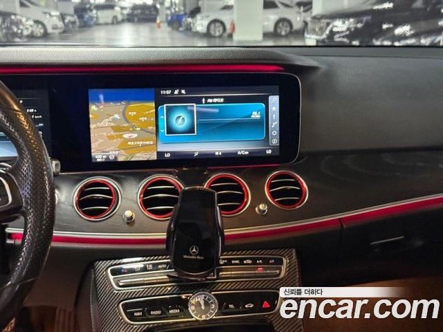 Mercedes-Benz E-Class 2017 — photo 9