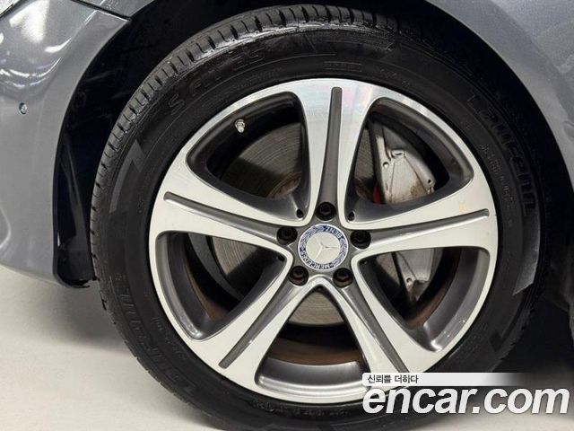 Mercedes-Benz E-Class 2017 — photo 19