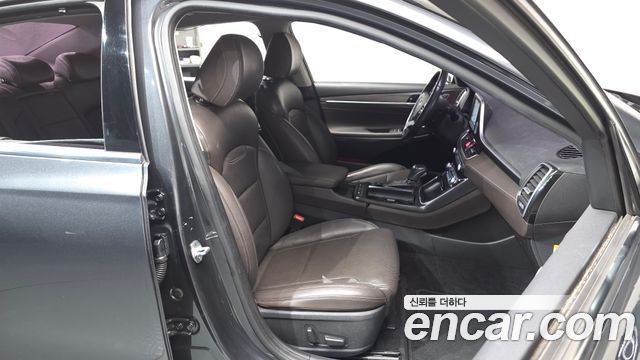 Hyundai Grandeur 2018 — photo 16