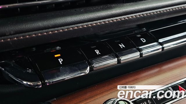 Lincoln Aviator 2020 — photo 12