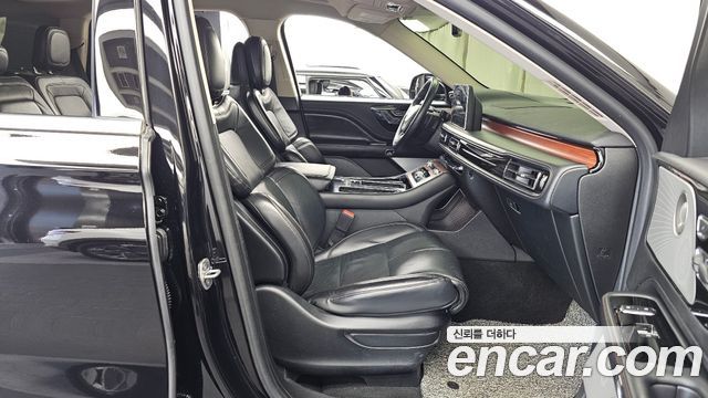 Lincoln Aviator 2020 — photo 17