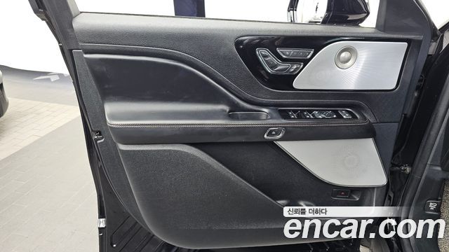 Lincoln Aviator 2020 — photo 14