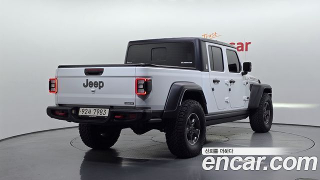 Jeep Gladiator 2021 — photo 2