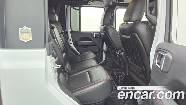 Jeep Gladiator 2021 — photo 24