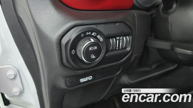 Jeep Gladiator 2021 — photo 26