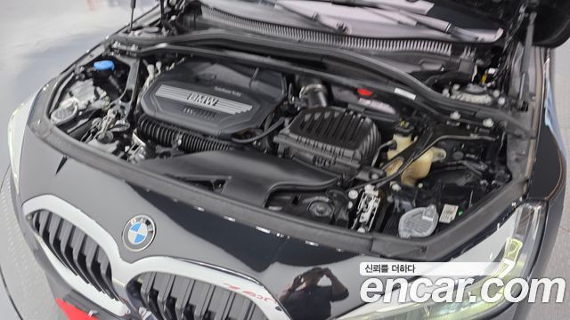 BMW 1-Series 2023 — photo 6