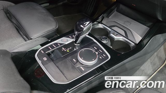 BMW 1-Series 2023 — photo 12