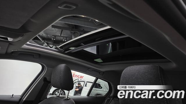 BMW 1-Series 2023 — photo 23