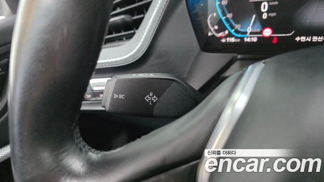 BMW 1-Series 2023 — photo 30