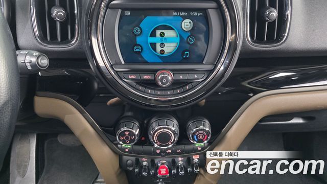 Mini Countryman 2019 — photo 20
