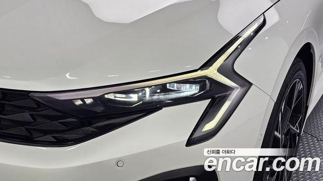 Kia K5 2024 — photo 8