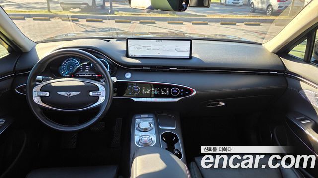 Genesis GV70 2021 — photo 17