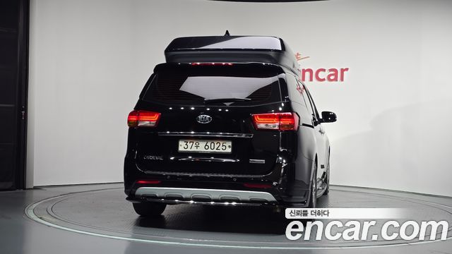 Kia Canival 2017 — photo 4
