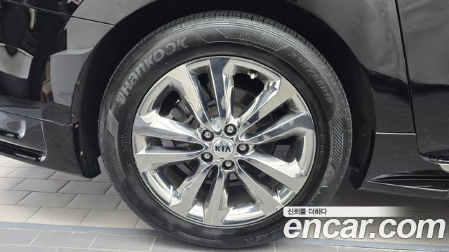 Kia Canival 2017 — photo 5