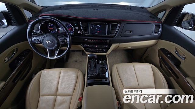 Kia Canival 2017 — photo 10
