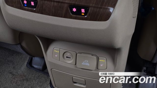 Kia Canival 2017 — photo 23
