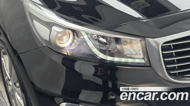 Kia Canival 2017 — photo 8