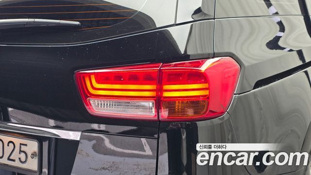 Kia Canival 2017 — photo 9