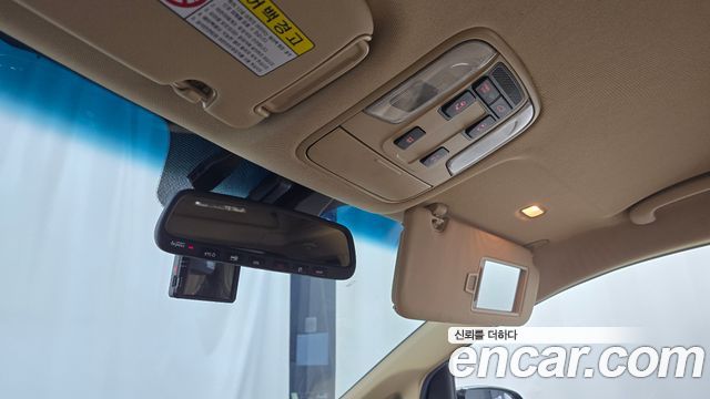 Kia Canival 2017 — photo 27