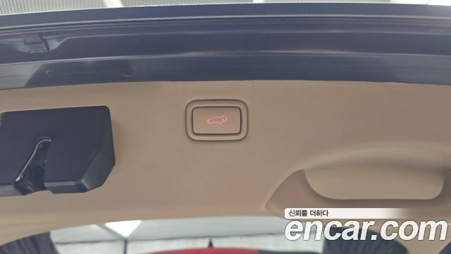 Kia Canival 2017 — photo 32