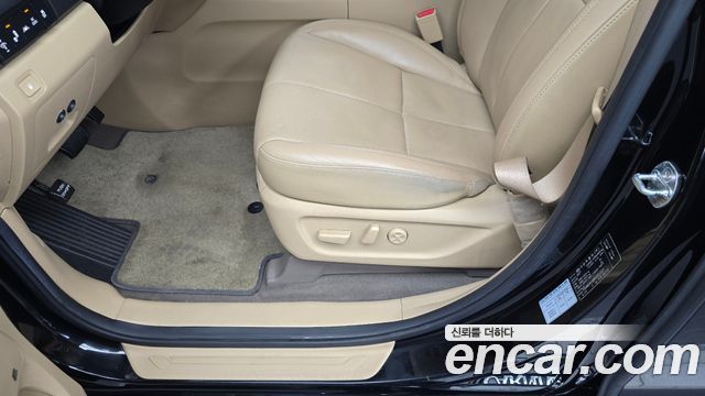 Kia Canival 2017 — photo 33