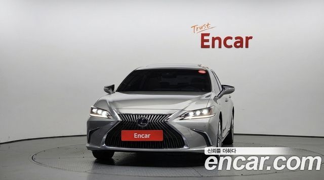 Lexus ES 2021 — photo 3