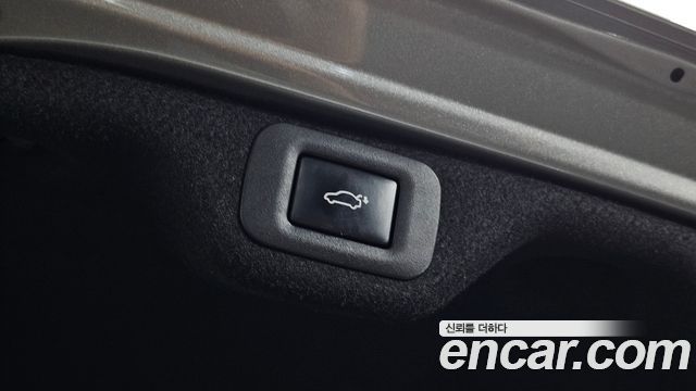 Lexus ES 2021 — photo 20