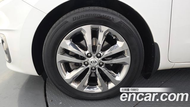 Kia Canival 2017 — photo 5