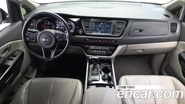 Kia Canival 2017 — photo 7