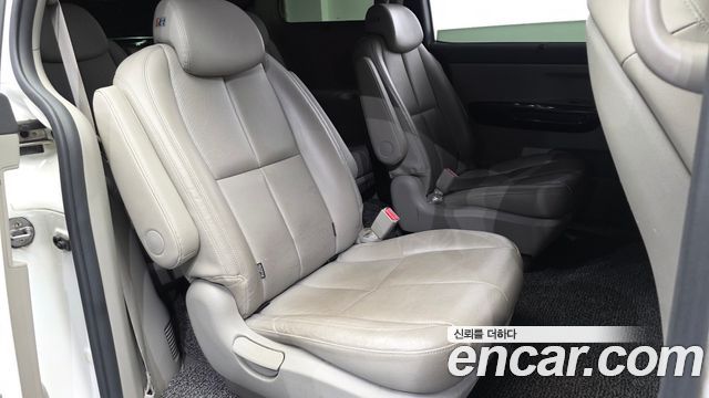 Kia Canival 2017 — photo 12