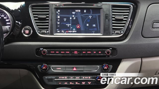 Kia Canival 2017 — photo 14
