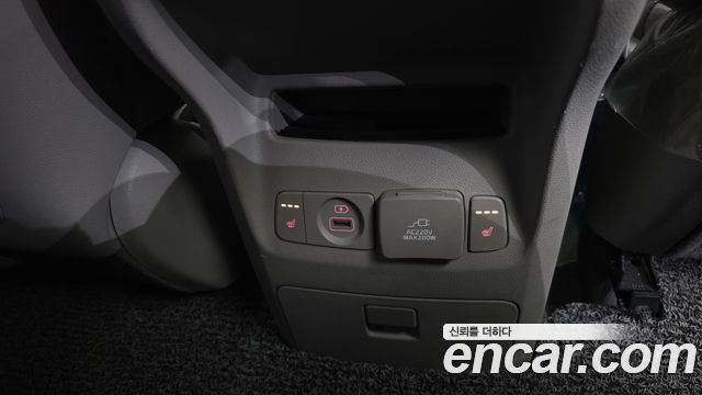 Kia Canival 2017 — photo 17