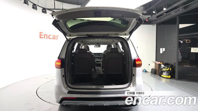 Kia Canival 2017 — photo 20
