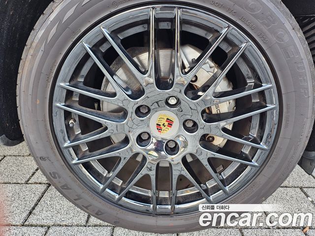 Porsche Cayenne 2015 — photo 4