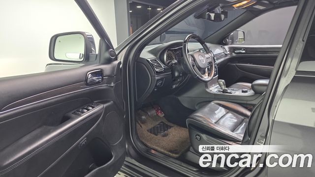 Jeep Cherokee 2019 — photo 10